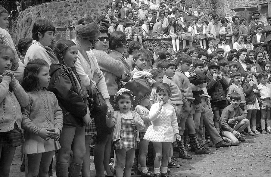 A partir del martes se exponen las fotografías de la década del 60 de Eli Lakuesta en la sala de exposiciones
