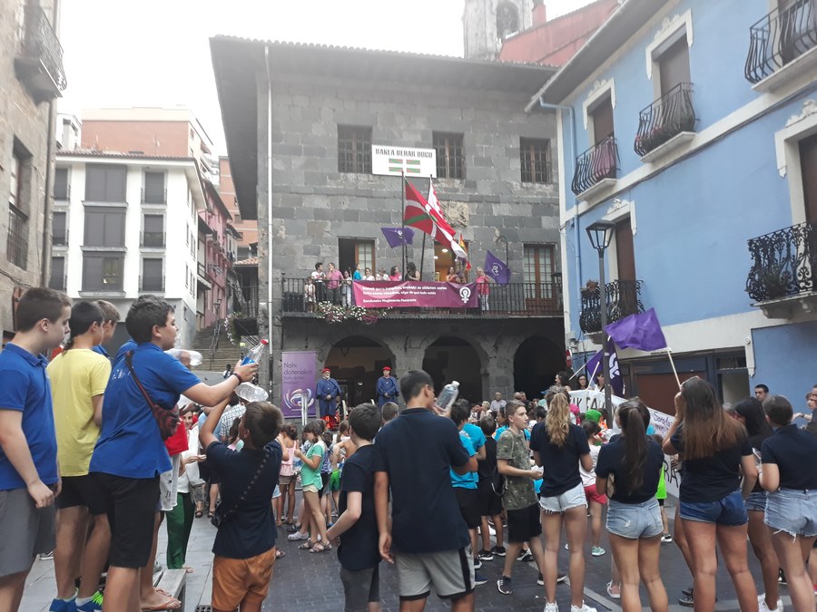 Acto para presentar la programación de las fiestas de Santiago y Santa Ana hoy (12 de julio)