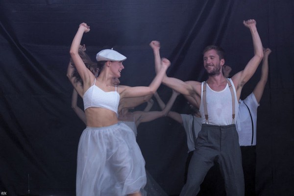 Actuación de la compañía de danza Aukeran Actuación de la compañía de danza Aukeran