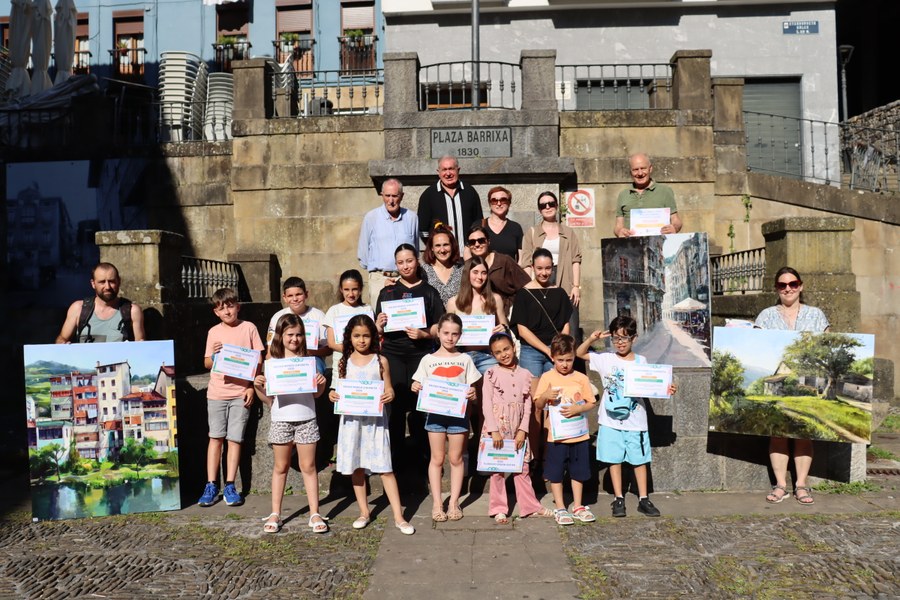 Ayer, domingo, 24 de mayo, se llevó a cabo la XXXIIº edición del Concurso de Pintura Rápida con más participantes que nunca