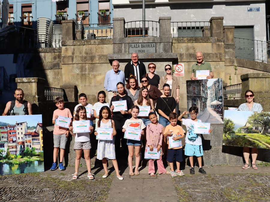 Ayer, domingo, 24 de mayo, se llevó a cabo la XXXIIº edición del Concurso de Pintura Rápida con más participantes que nunca