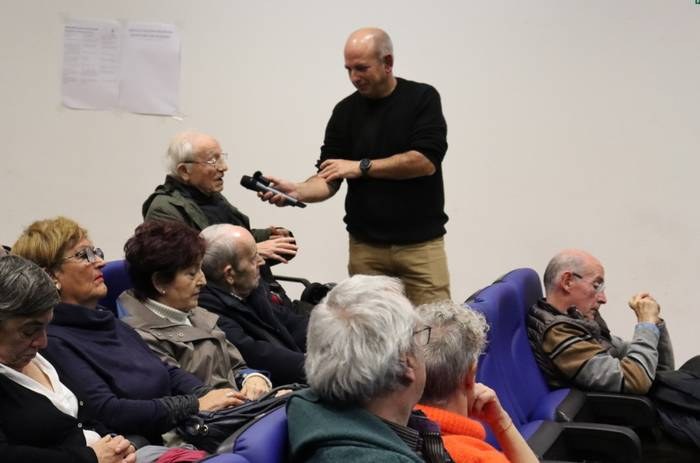 Reunión para analizar las conclusiones del proceso sobre el paisaje y las presas del río Deba.