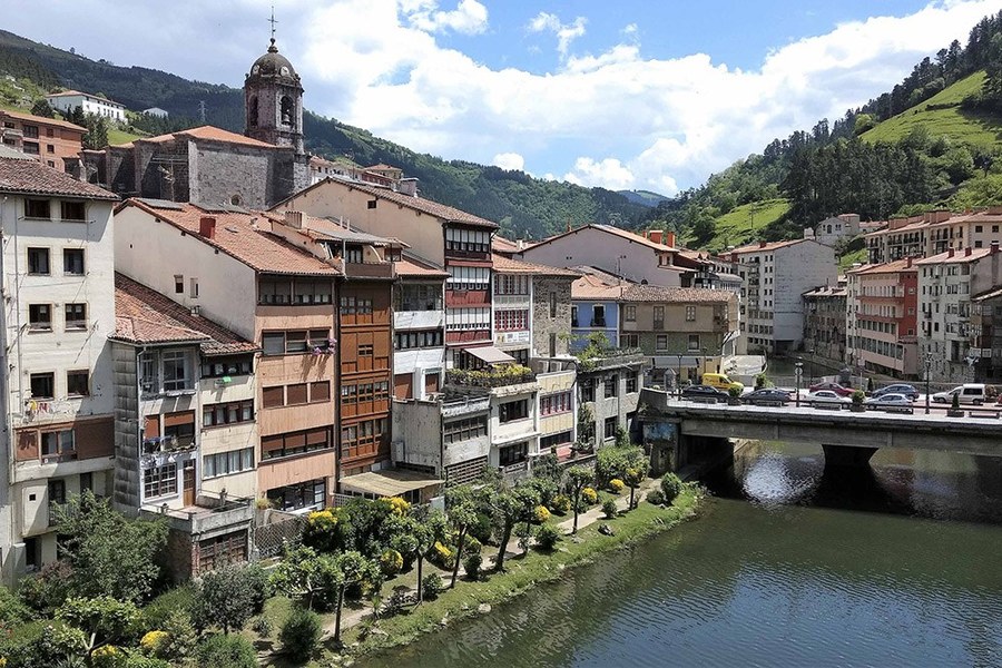 El Ayuntamiento de Soraluze pone en marcha el proceso para desarrollar un estudio integral del paisaje fluvial El Ayuntamiento de Soraluze pone en marcha el proceso para desarrollar un estudio integral del paisaje fluvial