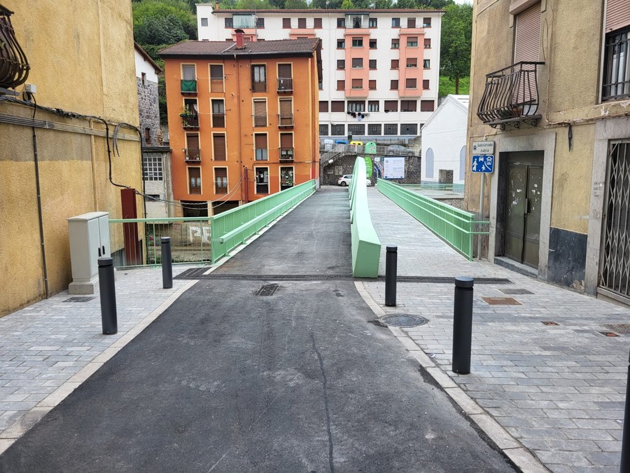 El nuevo puente de Gabolats ya está abierto a peatones y vehículos El nuevo puente de Gabolats ya está abierto a peatones y vehículos