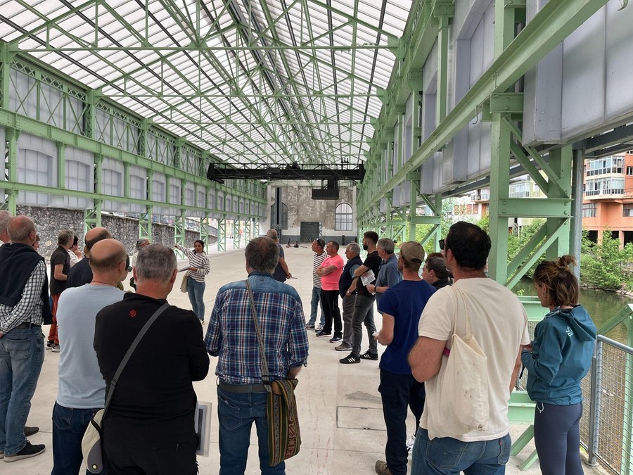 En el marco del Plan Integral del paisaje fluvial de Soraluze, se ha organizado un taller de trabajo para vecinos y vecinas y agentes locales