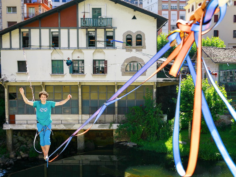 Fotografías del "Iº Slackline Topaketa"