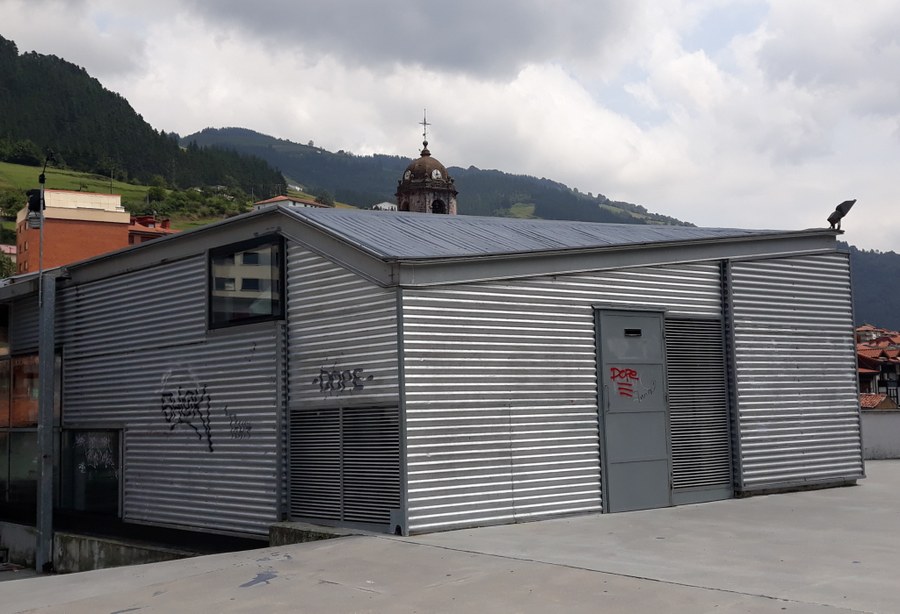 Impermeabilización cubierta del polideportivo Impermeabilización cubierta del polideportivo