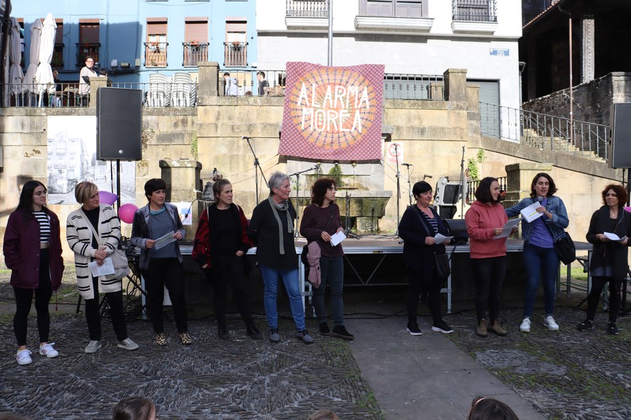 La Escuela de Empoderamiento de las Mujeres* de Soraluze emprende su camino