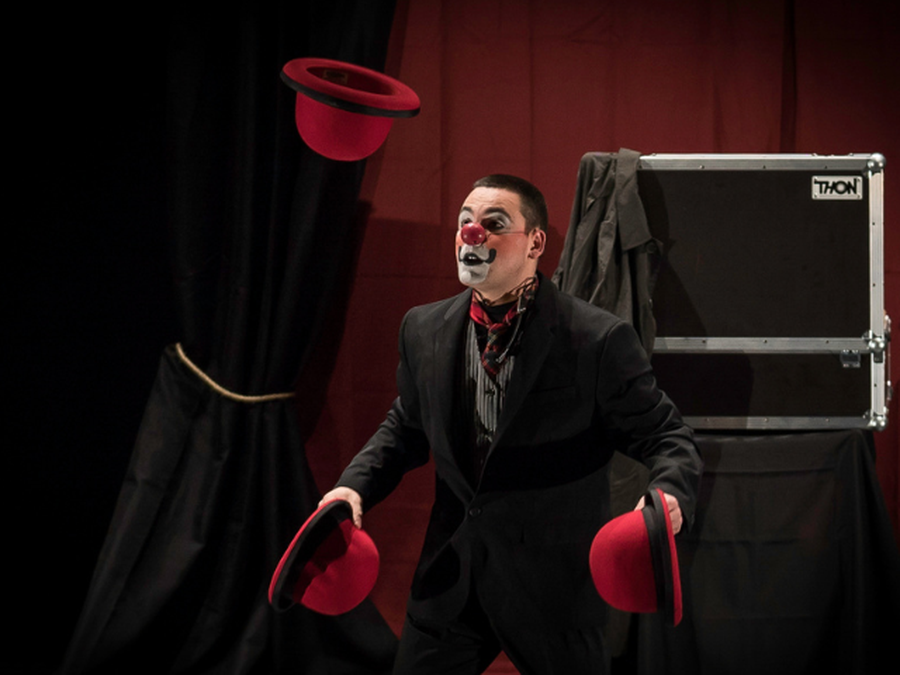 Las entradas para la actuación "Ekain Txou: Hautsak harrotzen" ya está a la venta online y en la biblioteca municipal