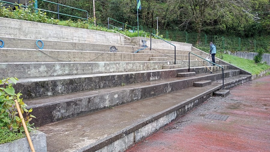 Mejoras en el campo de fútbol y la cancha de hockey