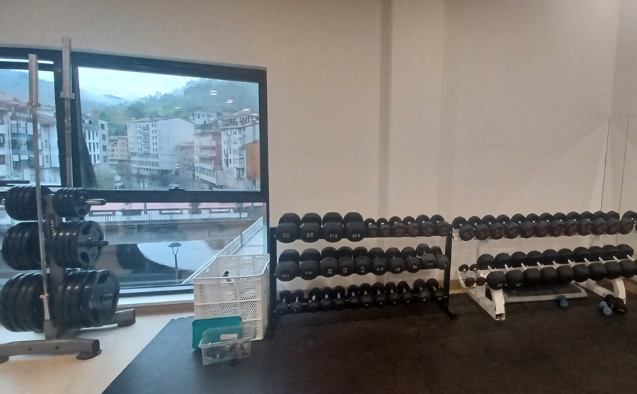 Nuevo material para el gimnasio del polideportivo