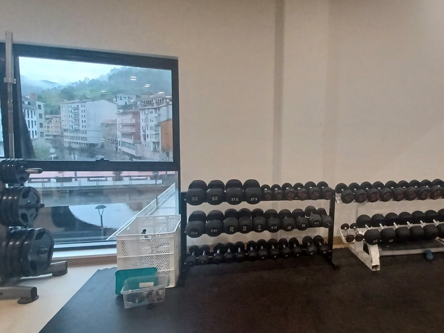 Nuevo material para el gimnasio del polideportivo