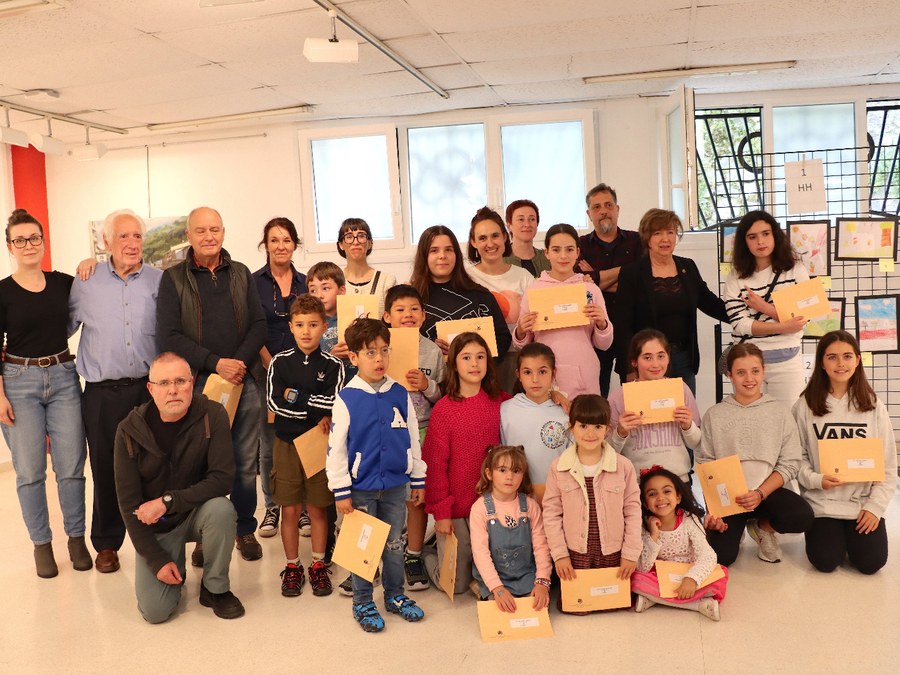 Obras de la XXXº edición del Concurso de Pintura Rápida expuestas en la sala de exposiciones