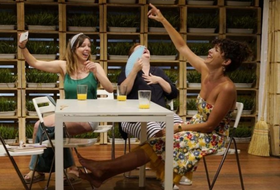 Representación de "El enjambre" Representación de "El enjambre"