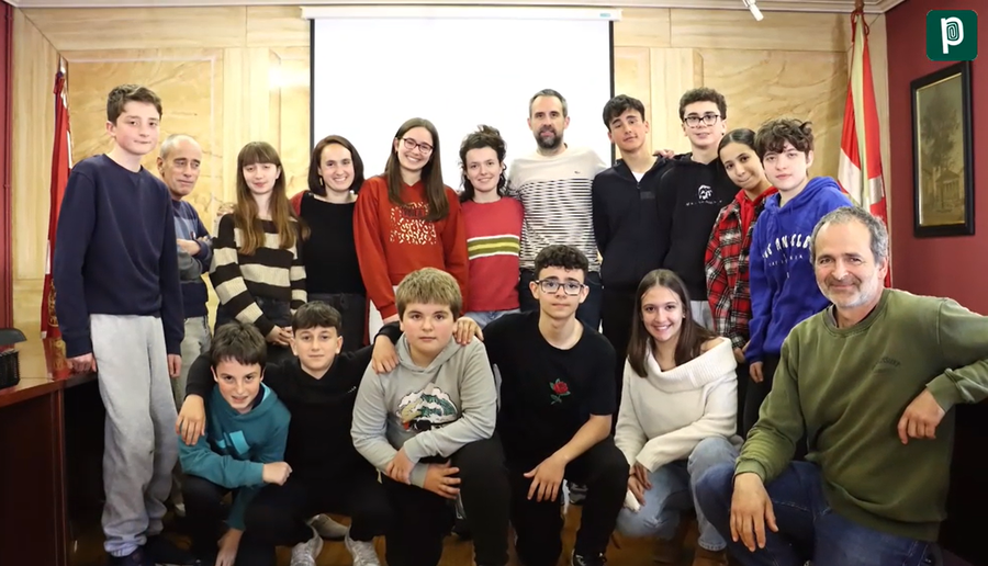 Representantes de los centros escolares y del ayuntamiento celebrarán hoy, 30 de mayo, el pleno municipal de la Agenda Escolar 2030 Representantes de los centros escolares y del ayuntamiento celebrarán hoy, 30 de mayo, el pleno municipal de la Agenda Escolar 2030