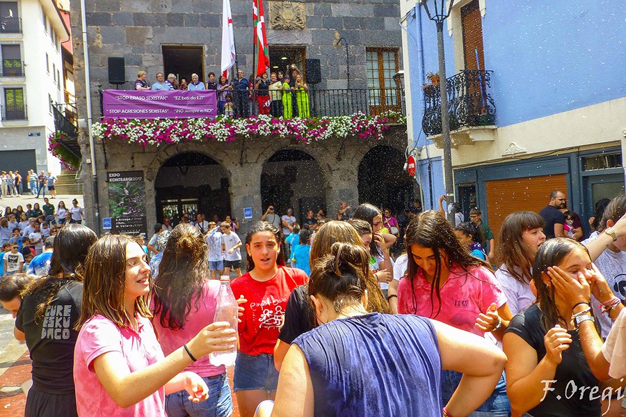 Reunión para preparar las fiestas Reunión para preparar las fiestas