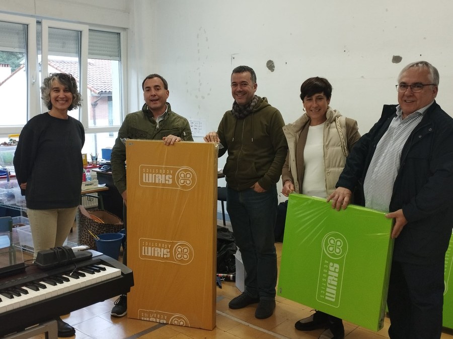 El Ayuntamiento de Soraluze lleva a cabo trabajos de acondicionamiento acústico en aulas de Musika Eskola