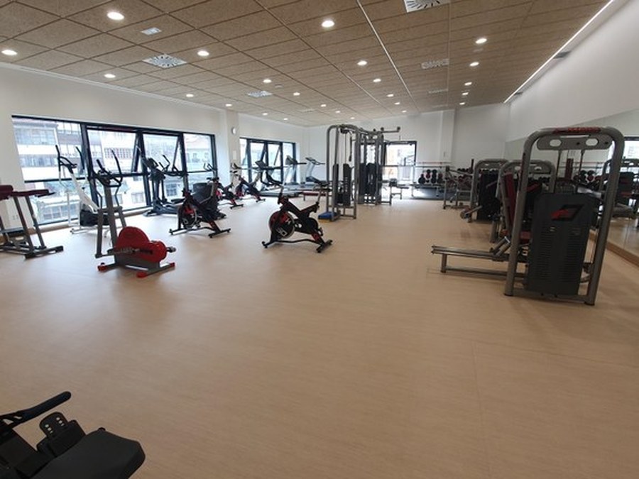 Servicio de asesoramiento fitness del polideportivo municipal