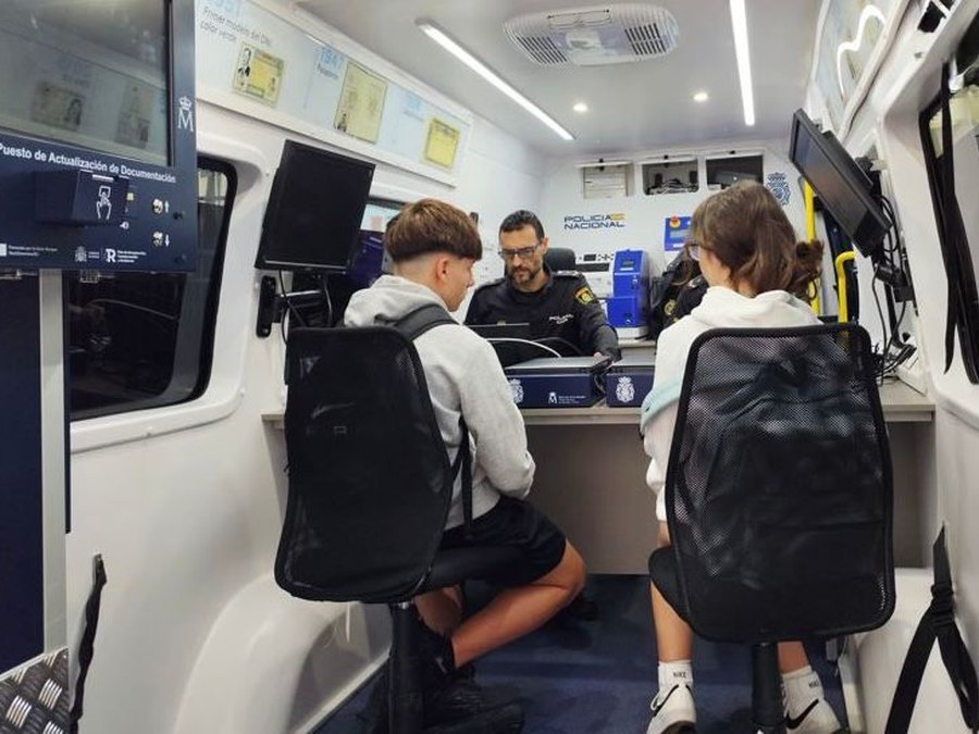 Dagoeneko eska daiteke hitzordua NAN eta pasaportea Soraluzen berritzeko DOKII zerbitzu mugikorraren bidez