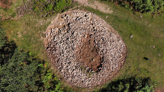 Dolmenen Ibilbideko erakusketa Soraluzen egongo da apirilaren 27tik maiatzaren 9ra, hainbat ekimenez lagunduta.