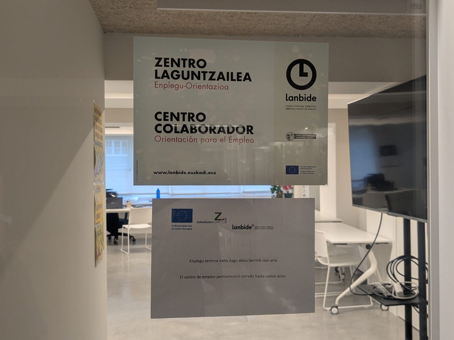 Enplegu Zentroko zerbitzua berrantolatu egingo da aldi baterako
