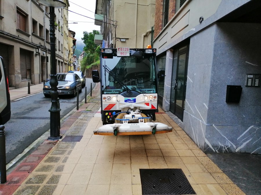 Herriko espaloien garbiketa berezia Herriko espaloien garbiketa berezia