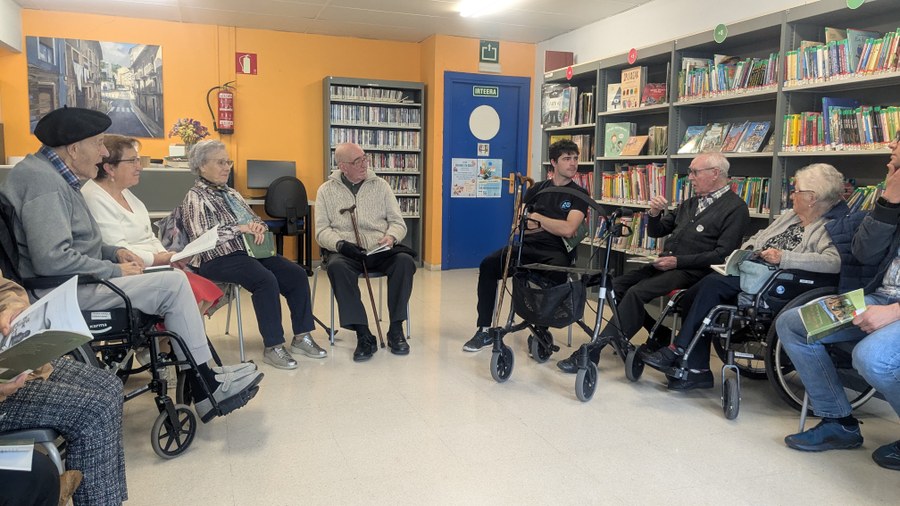 Euskaraldiaren egitarauarekin bat eginez, Irakurketa Errazeko saio irekia egin da gaur goizean Liburutegian Euskaraldiaren egitarauarekin bat eginez, Irakurketa Errazeko saio irekia egin da gaur goizean Liburutegian