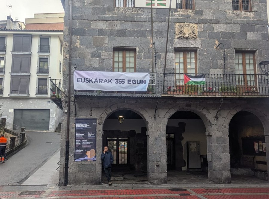 Euskararen Nazioarteko Egunaren harira, adierazpen instituzionala: euskara ZUGAN, NIGAN, GUGAN