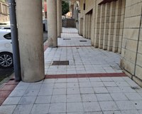 Ez irristatzeko tratamendua eman da Errekalden, Santa Ana kaleko arkupean eta Txuritxu atzeko gunean