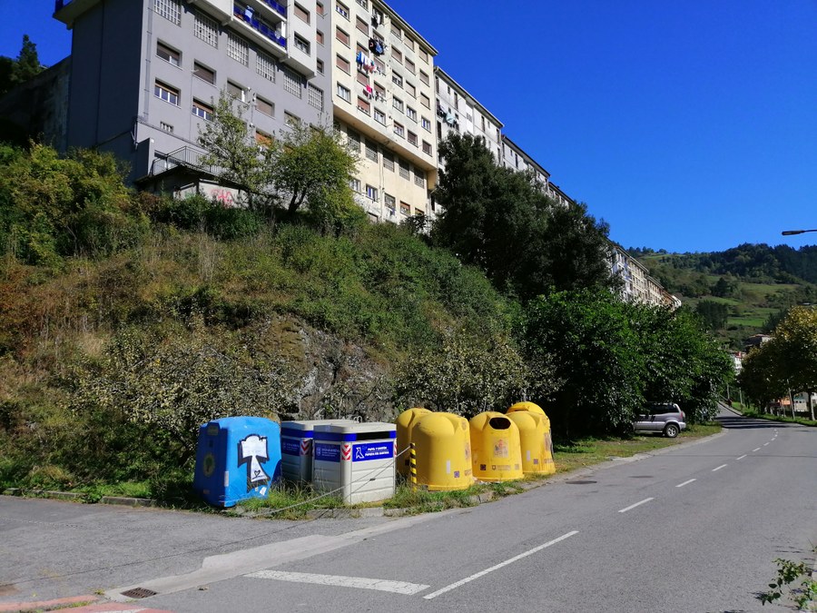 Mendiolako ezponda garbitzeko lanak