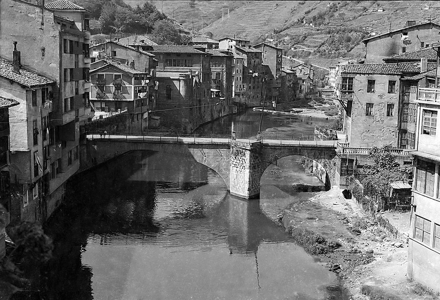 Ibaiaren historia testigantzetan Ibaiaren historia testigantzetan