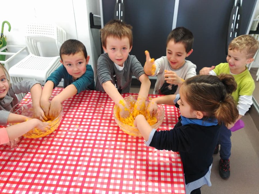 Ludoteka eta gaztelekuko izen-ematea Ludoteka eta gaztelekuko izen-ematea
