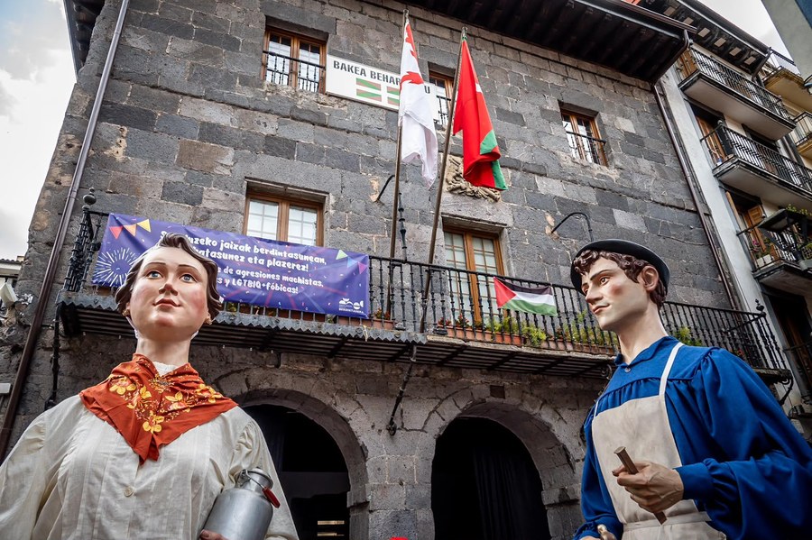 Santiago eta Santa Ana jai partehartzaile eta ederrak izan dira aurtengoak; Udalak herritarrekin osatu nahi du jaien balorazioa