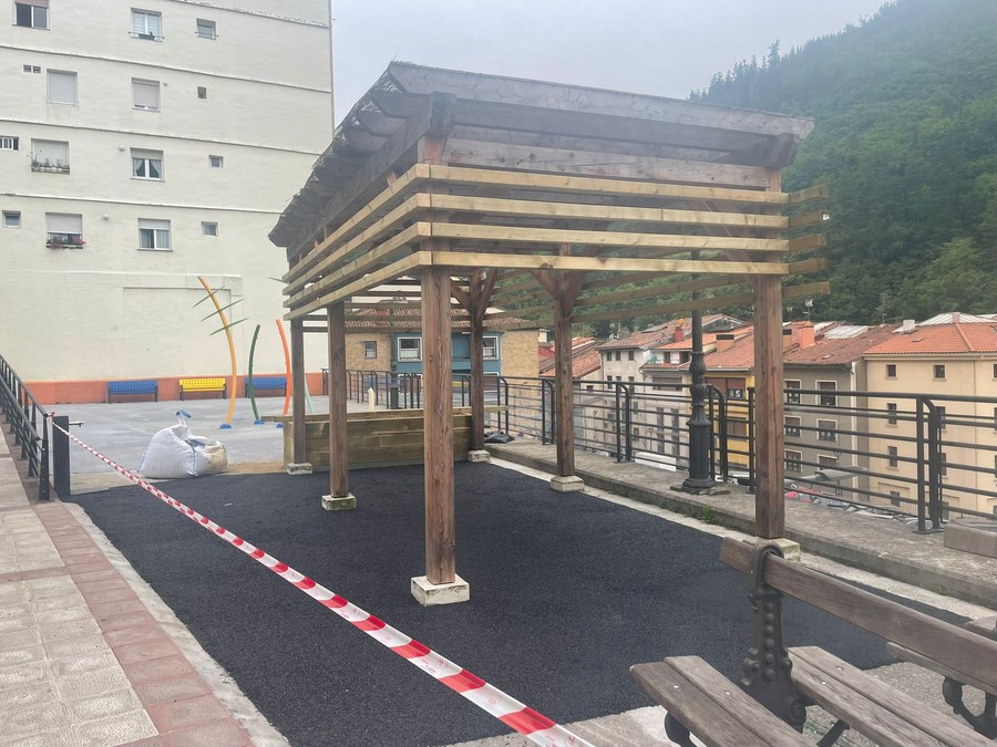 Ur-txorroten parkean egokitzapenak egiten ari dira asteon, zapatuan zabaltzeko prest izan dadin